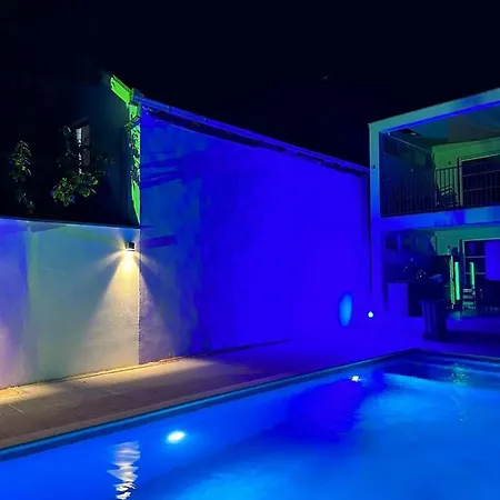 Villa Aqua