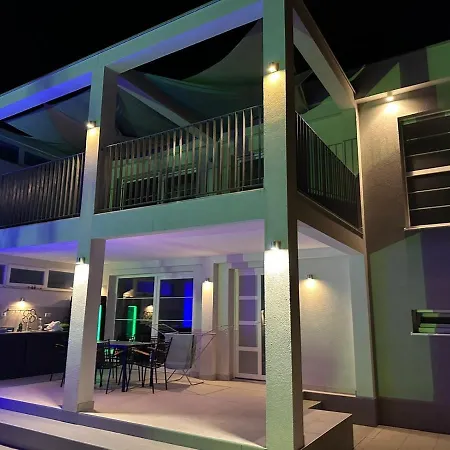 Aqua Villa *