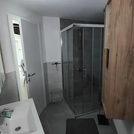 Aqua Srebrenik